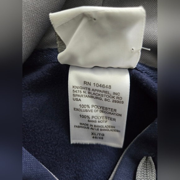 Mens Vancouver Canucks Hoodie - Picture 3 of 3